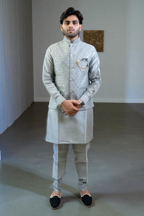Grey Kurta Jacket Set – Linen Fabric with Stylish Sequin Design - Image 3